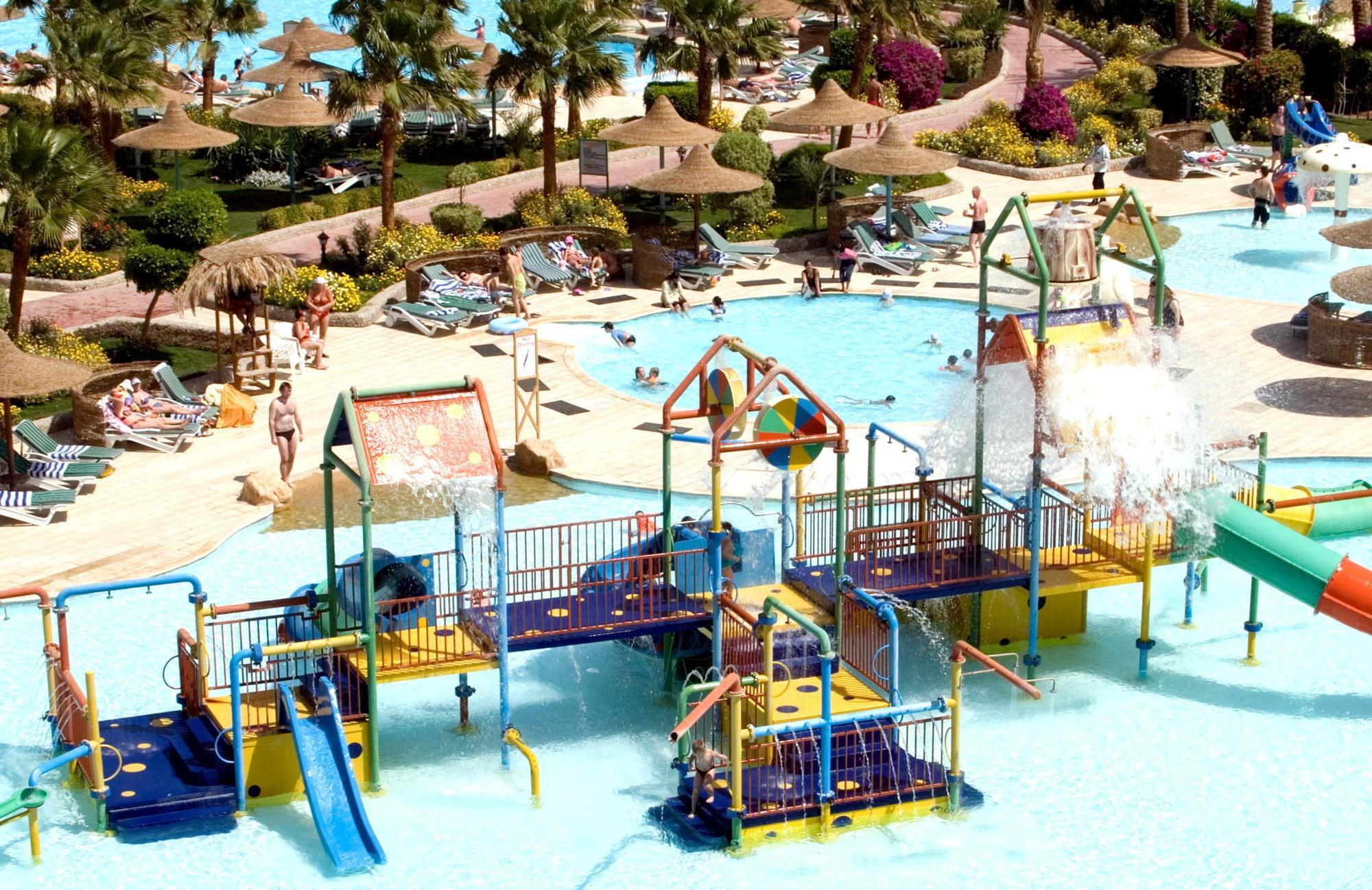 Titanic Aqua Park Resort - Families And Couples Only Hurghada Exterior photo