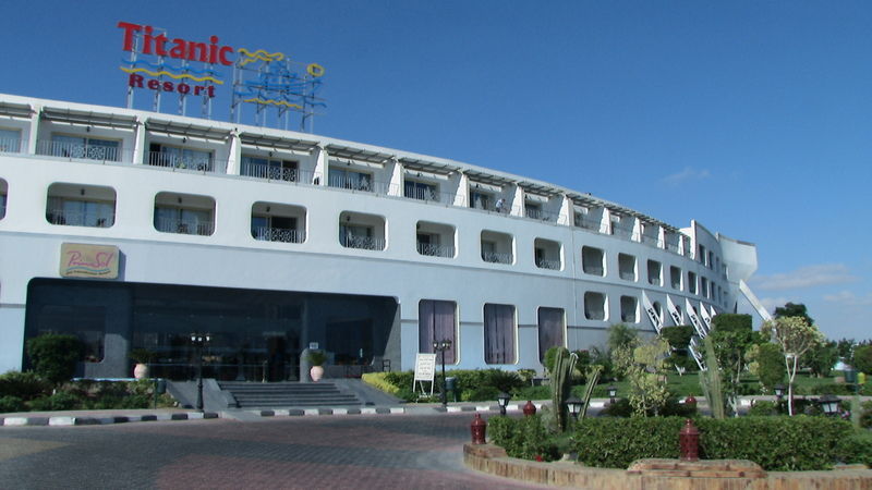 Titanic Aqua Park Resort - Families And Couples Only Hurghada Exterior photo